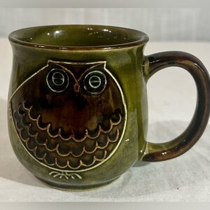 Retro Green Owl Ceramic Mug